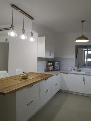 אנפה 18, מתחם החותרים