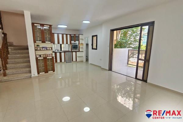 לסקוב חיים 37 (קרית בן גוריון)