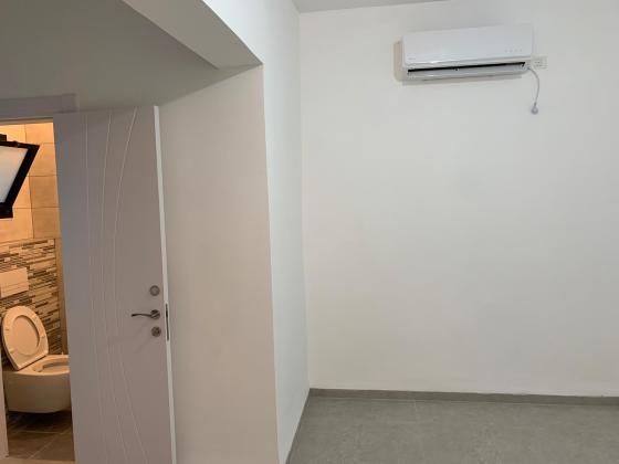 עצמאות 67, אברמסקי