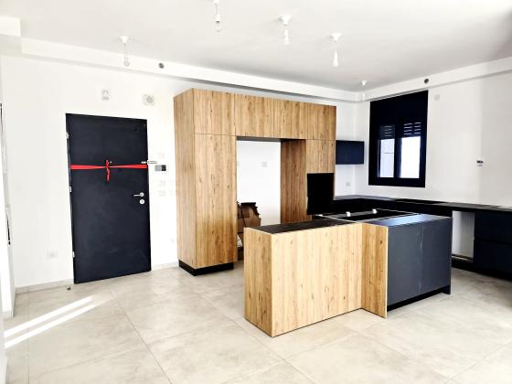 אמנון ליפקין שחק, פארק הים