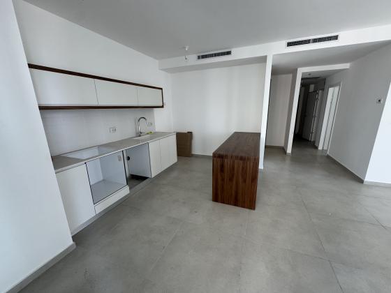 יצחק גרציאני 10, שרונה