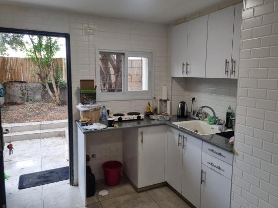 דב הוז 10, קטמון ח-ט