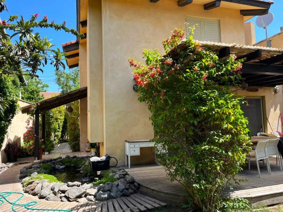 בשכונת נווה מגן