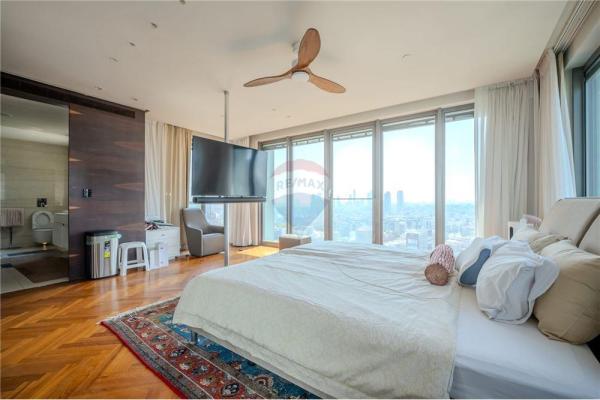 ניסים אלוני 12, פארק צמרת