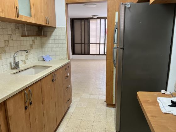 יוספטל 8, מרכז העיר