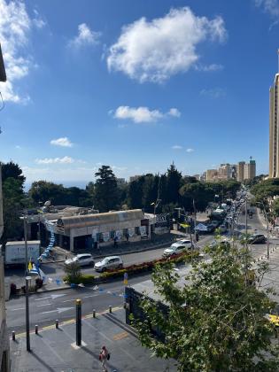 שדרות הנשיא, מרכז הכרמל