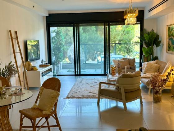 אוריאל אופק, הירוקה המערבית