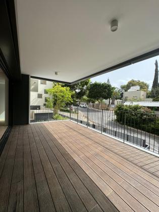 בשכונת נאות אפקה ב