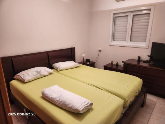 פייר קניג 8, נאות רחל