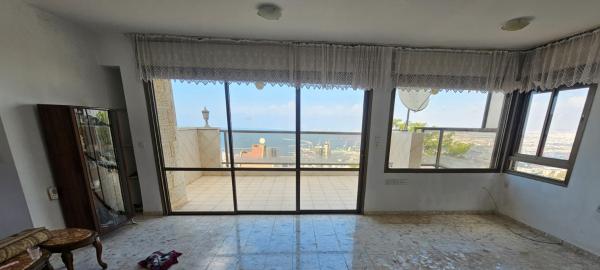 הנריאטה סולד, מרכז הכרמל