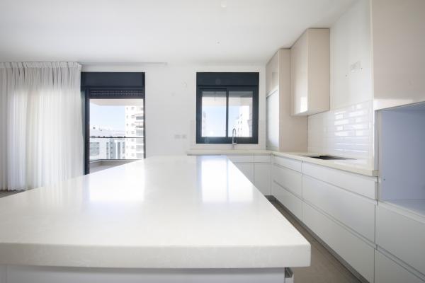 משה לוי 1, נאות שמיר