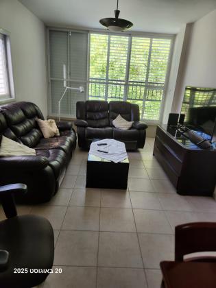 פייר קניג 8, נאות רחל