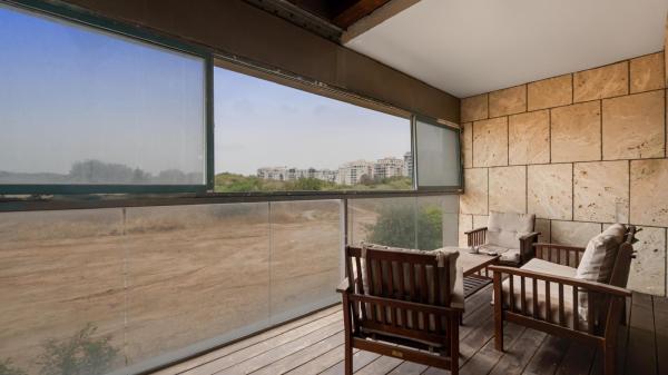 מארק שגאל 9, נופי ים (הגוש הגדול)