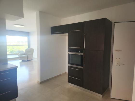 שדרות מיכאל נאמן 18, גלילות