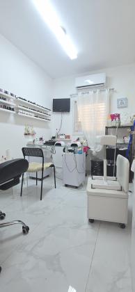 שבזי 10, המרכז השקט