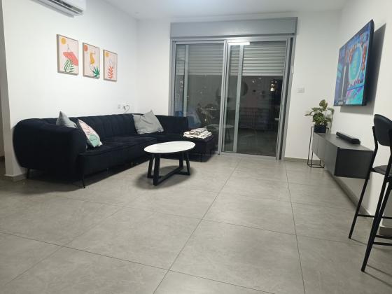 עמק חפר 55, אגמים