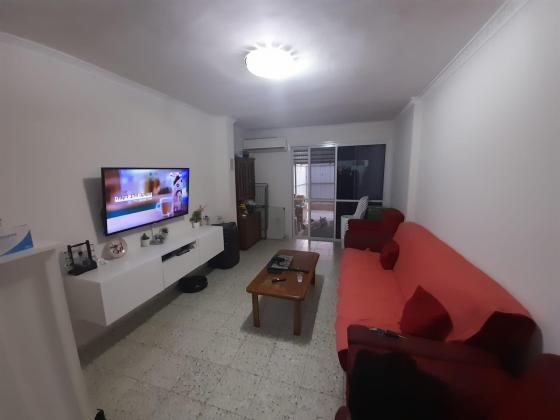 יהודה הלוי 42, שכונה ד