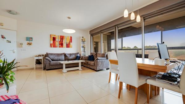 מארק שגאל 9, נופי ים (הגוש הגדול)