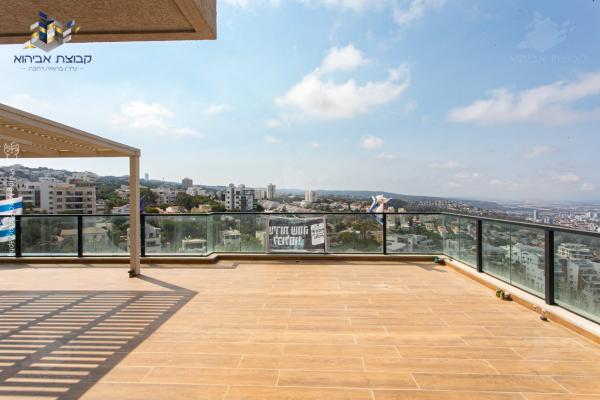 סמולנסקין 27, אחוזה