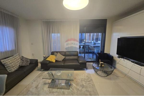 החשמונאים 96, שרונה