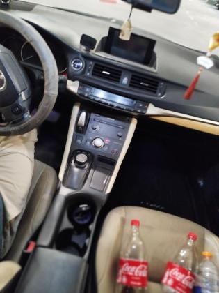 לקסוס CT200H (2017)