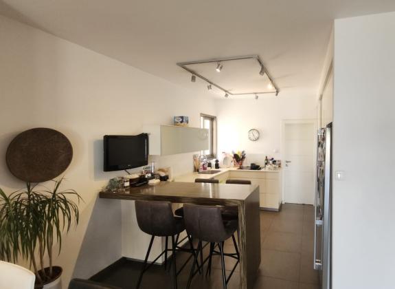 נהר הירדן 18, עבר הירדן