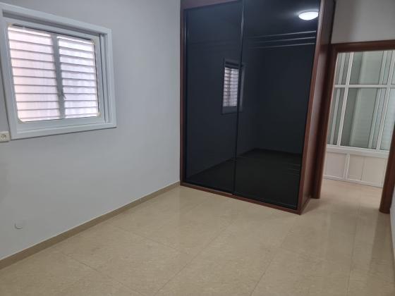 ארלוזורוב 1, צפון מערב