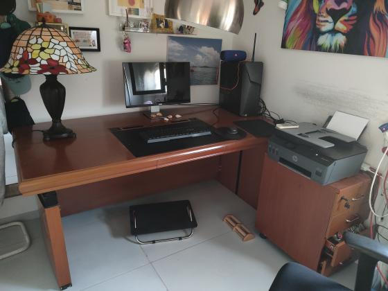 שולחן גדול 80*180 כולל מגירות צד