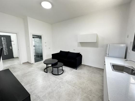 הלל 7, הדר הכרמל