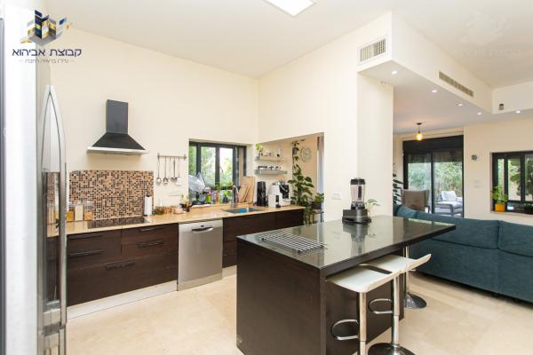 ירקון 38, שמבור