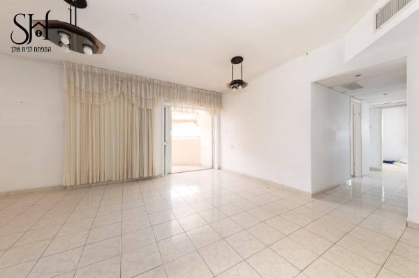 פיינשטיין, מישור הנוף