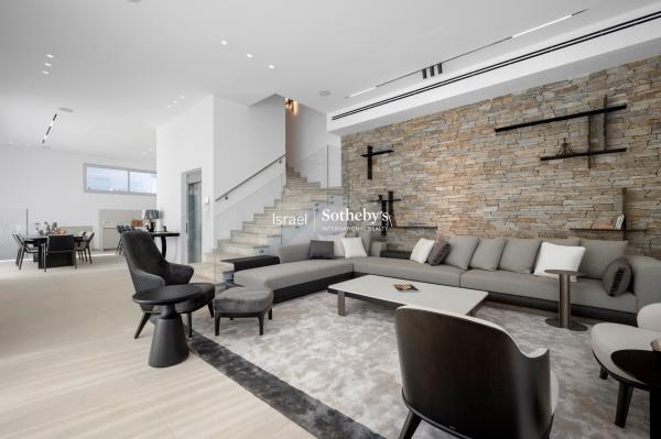 בשכונת הרצליה פיתוח