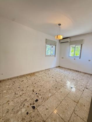 בשכונת רמת אלמוגי