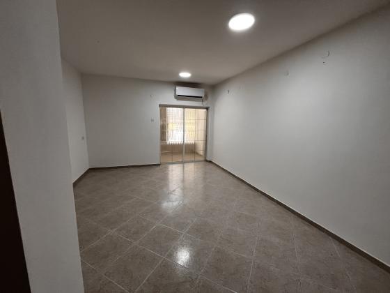 יעקב קנמון 5, מרכז העיר