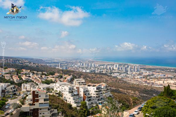 סמולנסקין 27, אחוזה