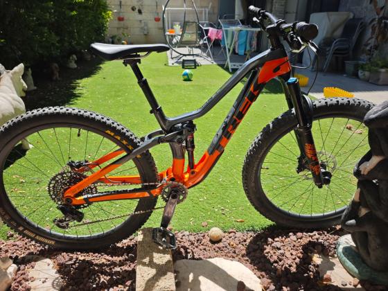 בחנות עולה 25 אלף שקל