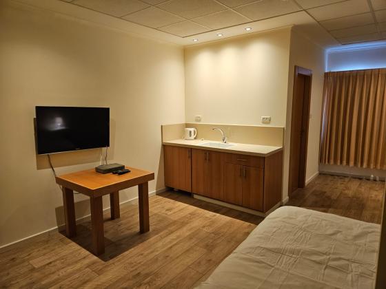 העמקים 4, הרמב"ם