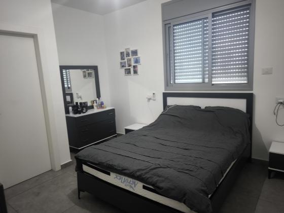 עמק חפר 55, אגמים