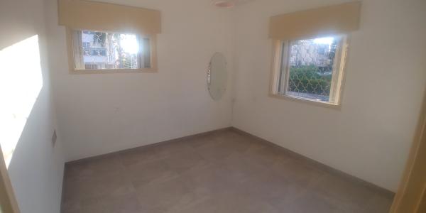 קפלן 6, גרין ועם