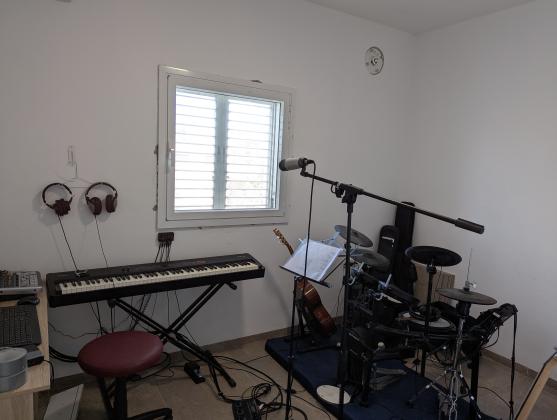 לאה 19, כרמליה