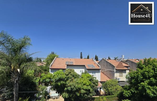 בשכונת גן רש"ל