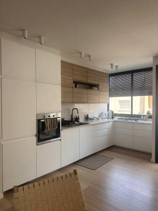 רש"י 9, לב תל אביב החלק המערבי