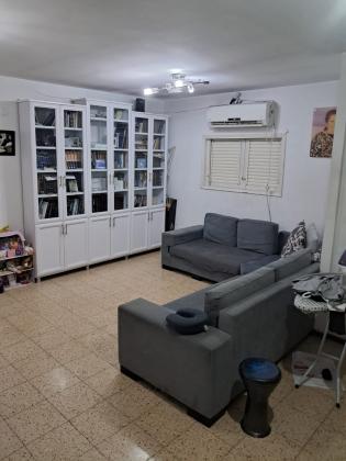 אריה שנקר 74, קרית עבודה