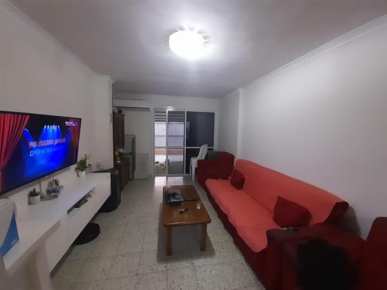 יהודה הלוי 42, שכונה ד