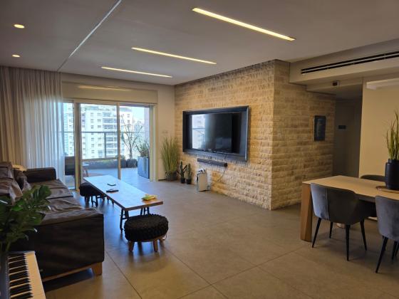 שא נס 7, פארק המושבה