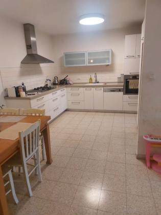 האשל 12, מוצקין;דובדבן הכפר;כיסופים