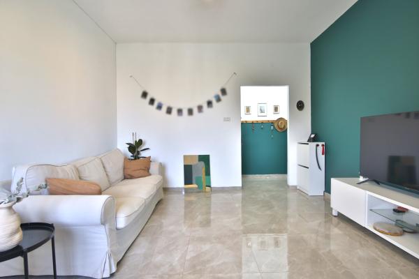 ארלוזורוב, הדר עליון