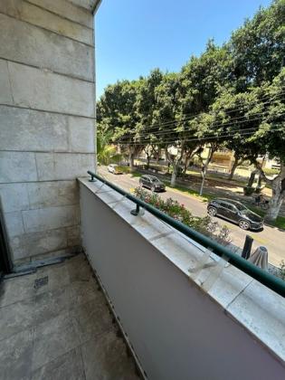 בר אילן, לב תל אביב