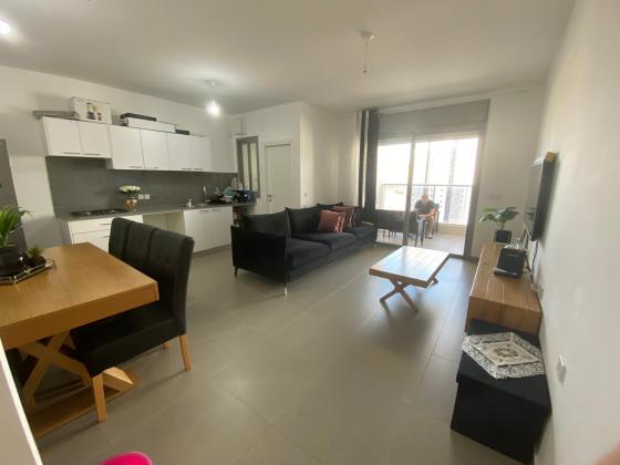 אהוד מנור 2, נאות אפק