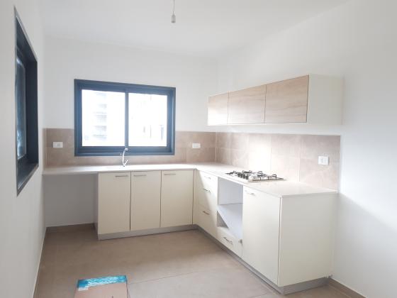 שמעון פרס 13, בית בפארק